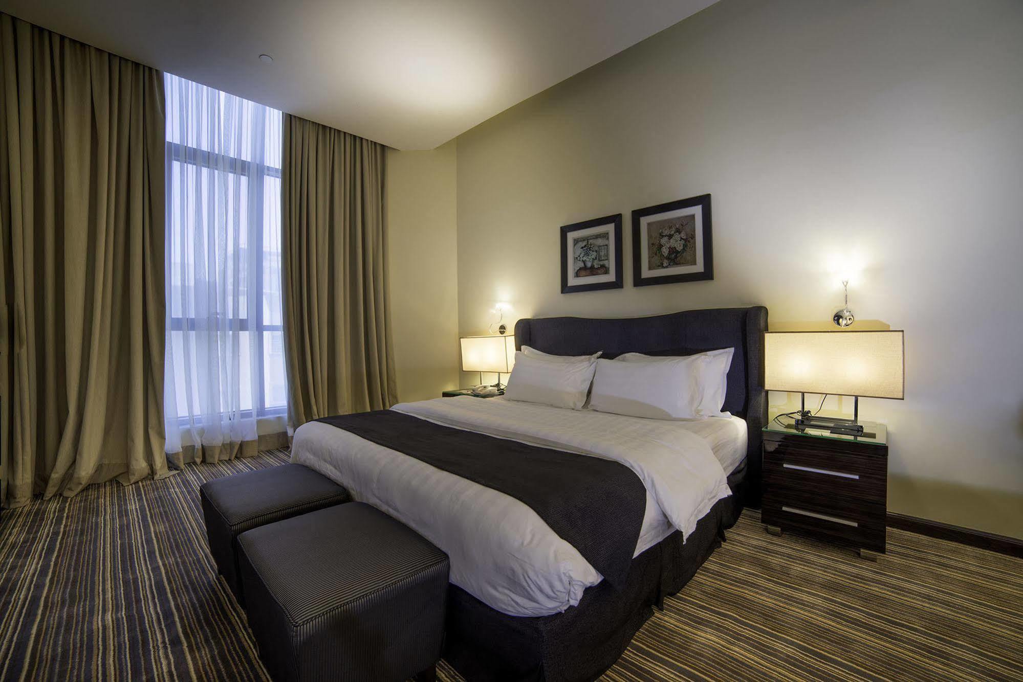 Zara Continental Hotel Ель-Хубар Екстер'єр фото