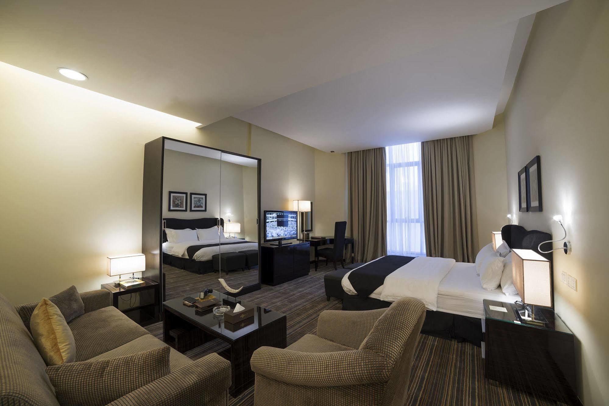 Zara Continental Hotel Ель-Хубар Екстер'єр фото